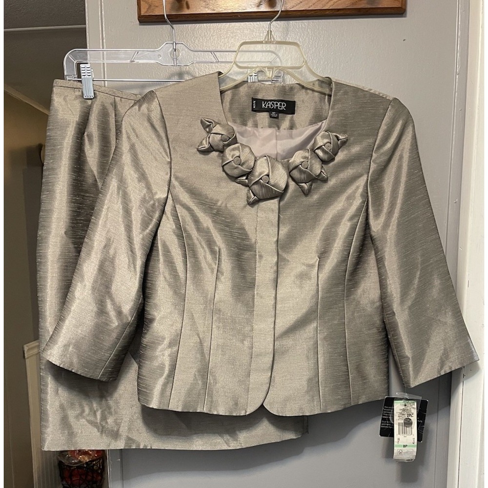 Vintage Kasper Metallic Silver Skirt/Jacket Suit Women's 8  Petite Lined NWT